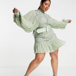New Gorgeous ASOS Curve Lace Mini Dress in Sage